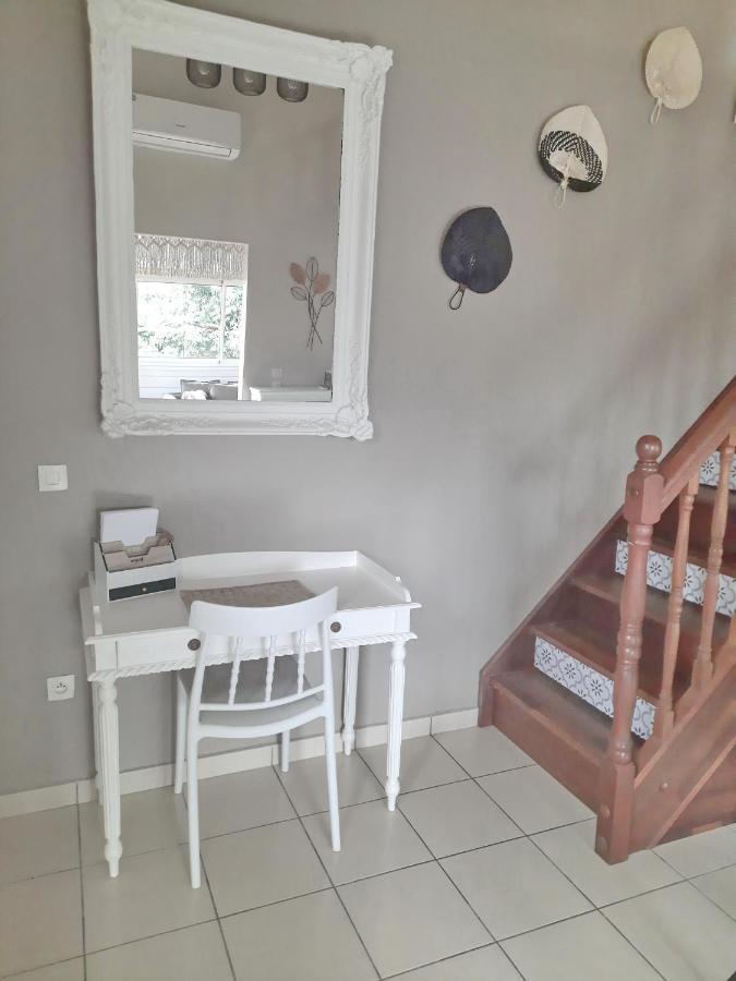 Le Quelea Une Case Creole De Charme Classee 4 Etoiles Y Etre C'Est Y Etre Bien Entre-Deux Exterior photo